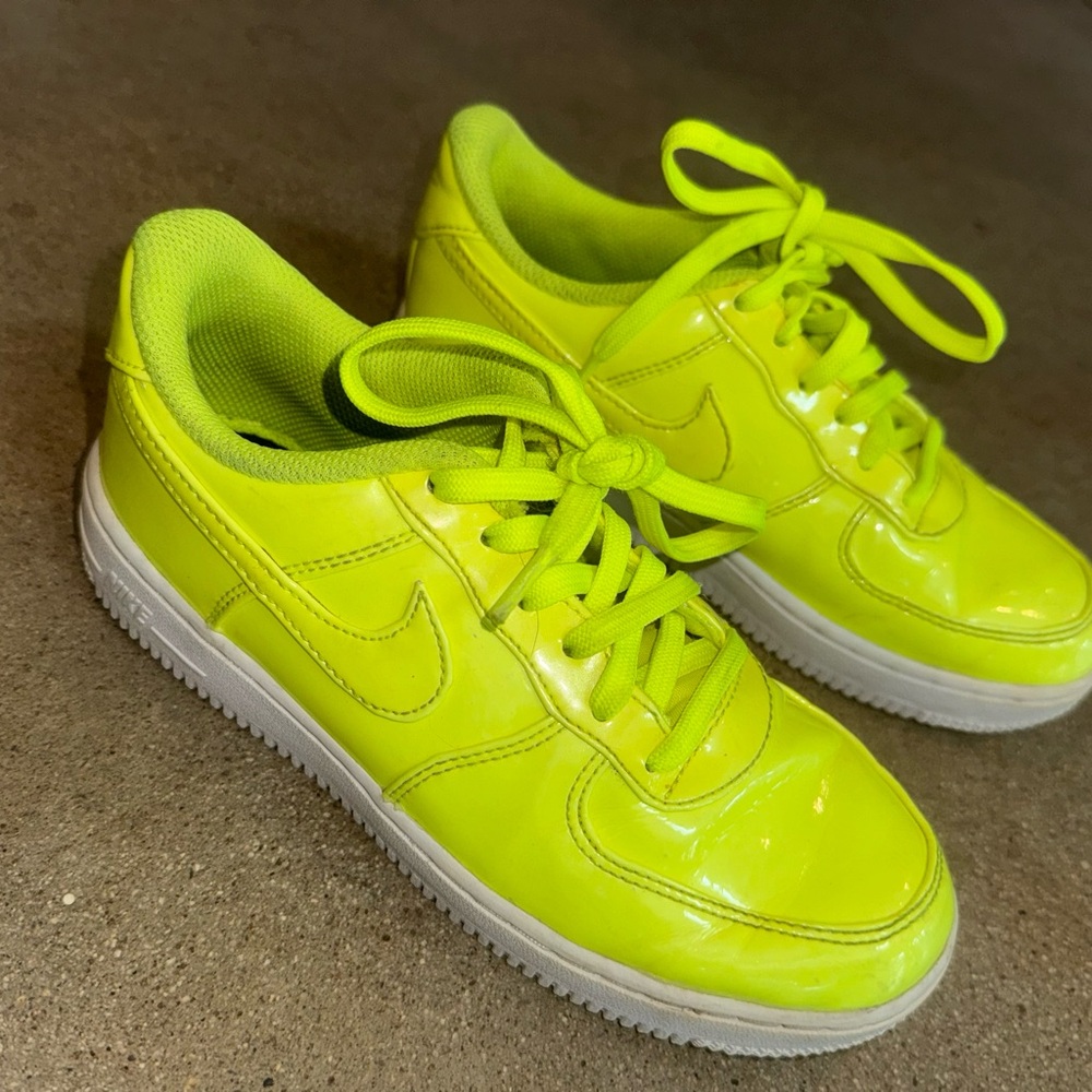 Kids Nike Air Force 1 LV8 UV Volt